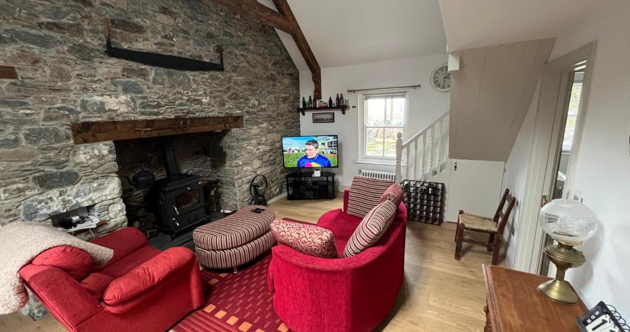Newly Renovated Stone Cottage Located 2.5 Miles From Killarney Town Teernaboul Exteriör bild