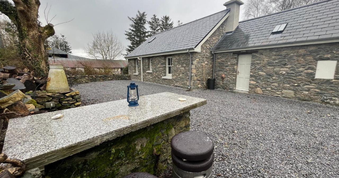 Newly Renovated Stone Cottage Located 2.5 Miles From Killarney Town Teernaboul Exteriör bild
